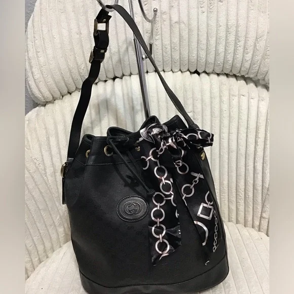 Gucci bags - Picture 1 of 14